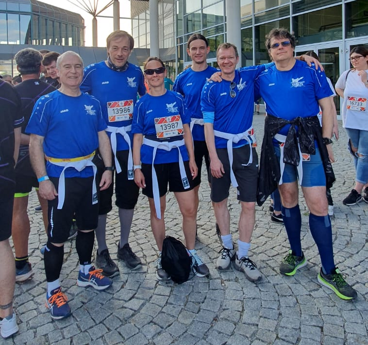 Unser Karate-Team beim 12. M-net Firmenlauf vor dem Start