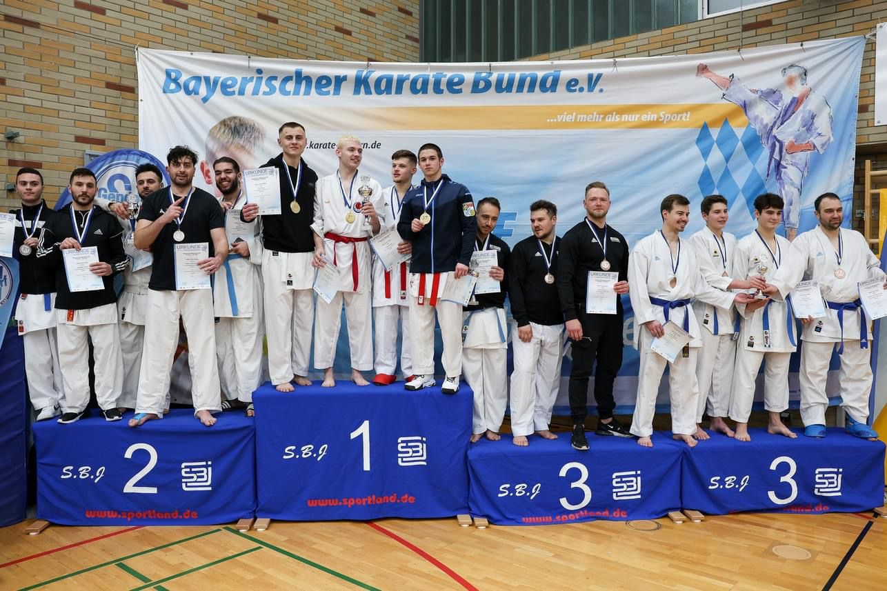 olgreiche KUMITE-Athleten des Polizei Sport Verein Augsburg e.V. bei der Bayerischen Meisterschaft 2023